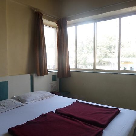 ناسيك Hotel Sai Ratna المظهر الخارجي الصورة