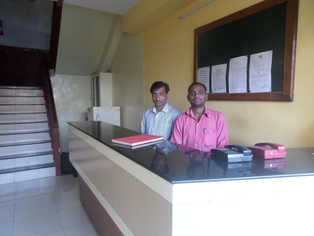 ناسيك Hotel Sai Ratna المظهر الخارجي الصورة