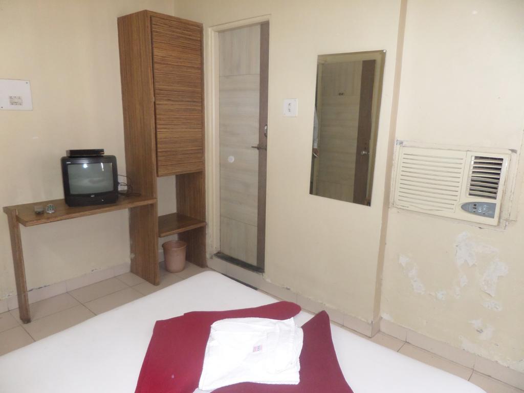 ناسيك Hotel Sai Ratna الغرفة الصورة