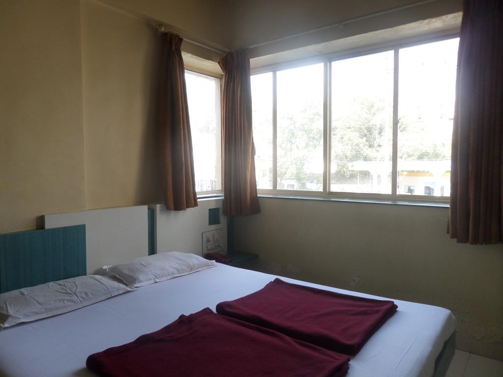 ناسيك Hotel Sai Ratna المظهر الخارجي الصورة